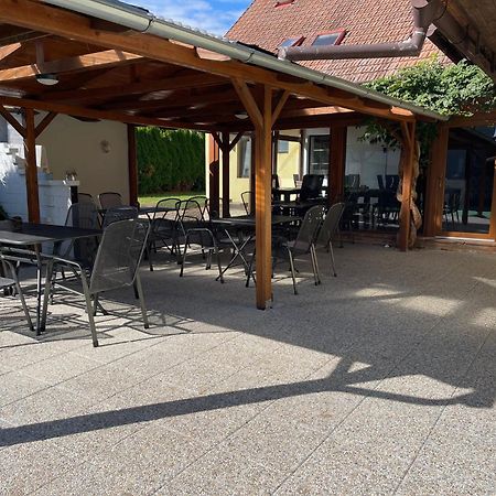 Penzion Trojna Lednice-Vhodne Na Svatby,Rodinne Akce,Teambuilding Exterior photo